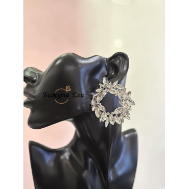 Официални обеци с бели кристали