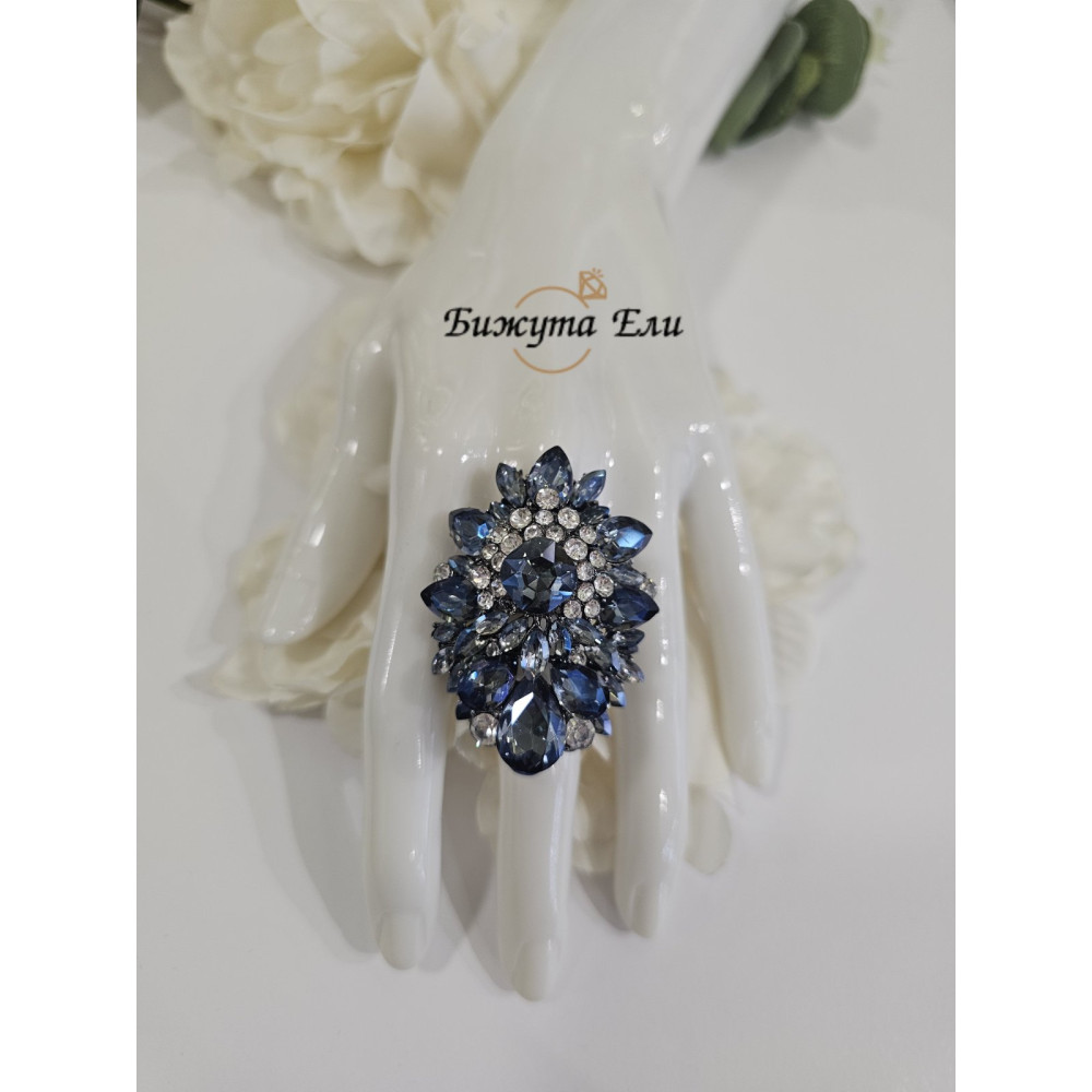 Официален пръстен с кристали