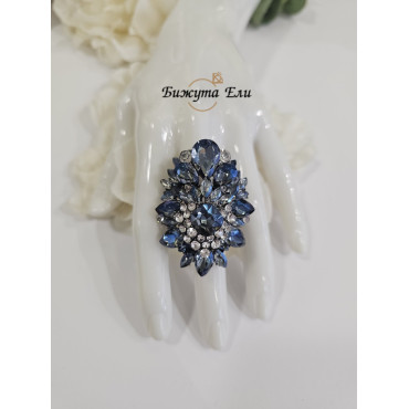 Официален пръстен с кристали