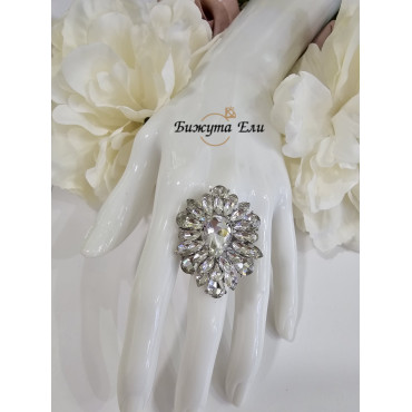 Официален пръстен с бели кристали