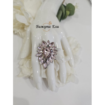 Официален пръстен с розови кристали