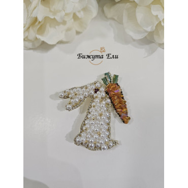 Брошка зайче