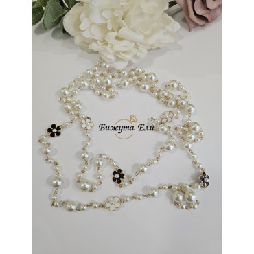 Колие с  перли и флорални елементи 