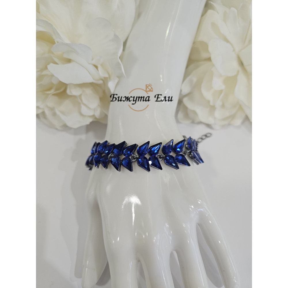 Официална гривна с кристали